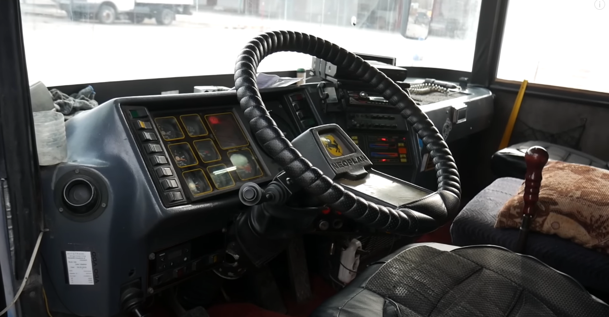  автобус Neoplan 516